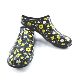 Western Chief Women's 9 Black Bees Casual Lightweight Slip on Garden Party Clogs